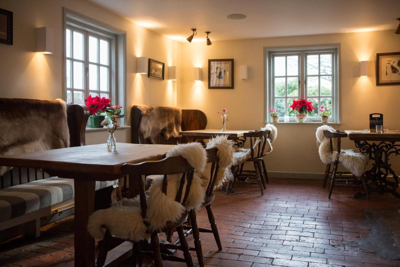 Watership Down Inn Whitchurch  Экстерьер фото